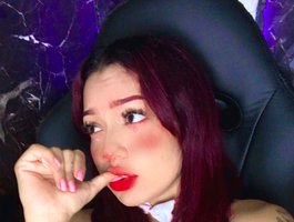 Watch  kitty-wine live on cam at BongaCams