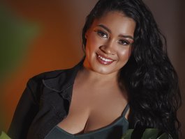 Alice-Brookss webcam model