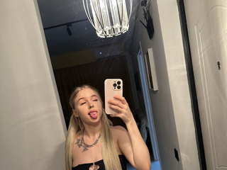 🤨🙃🥰😚😚😍😝🙂😙🙂😙🙂😝🥸🤩😎😎😇😂😇