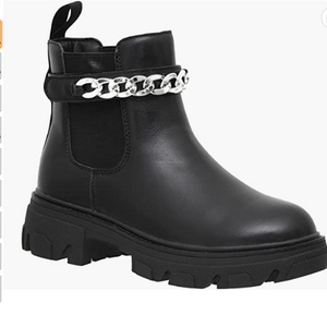 chelsea boots