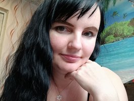 Alisa-LunaLive Webcam