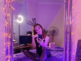 Kitsune-Alice nude live cam