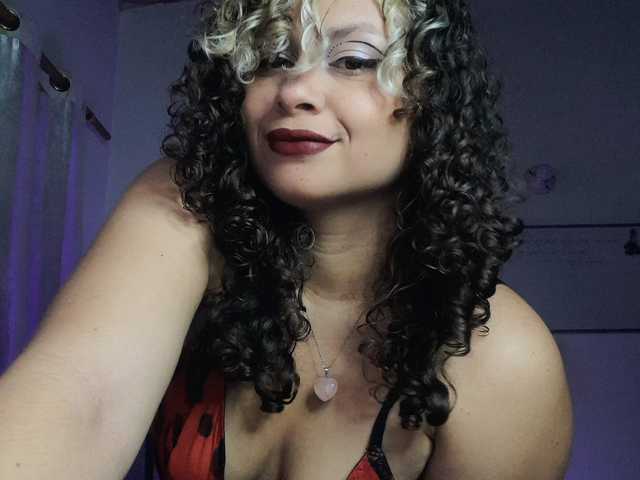 Tinaqueen1