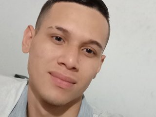 My Name Is Adrian022! I'm 22