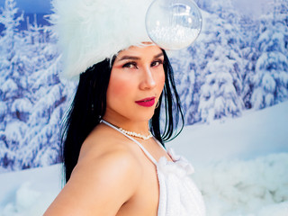 ✨🎄 This Christmas, my curves are in charge ✨🎄