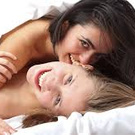 Ver dos mujeres teniendo sexo