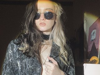 A Sex Chat Charming Woman Is What I Am And My BongaCams Model Name Is Saintmazhet