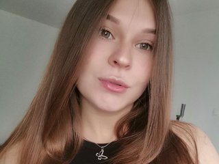 People Call Me KiraSwee, I Come From Berlin And My Age Is 24 Yrs Old