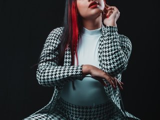 Emily-Foxyy