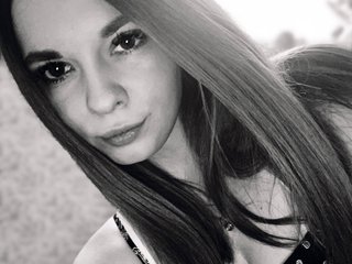 I Am A Blonde, I'm A Live Chat Graceful Girl, My Name Is Goldy-Lisa