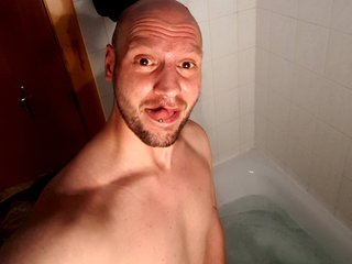 I Am From Leipzig! My Name Is Uboth4u