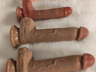 Angelina Dildo: XS, S, M, L.