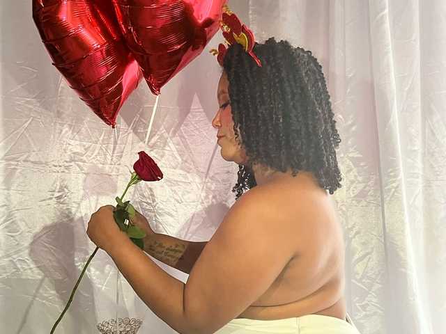 RACHELL-HOT