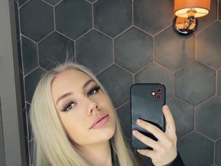 A Cam Alluring Female Is What I Am, I'm 23 Years Of Age, I Am A Blonde