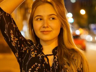 My Age Is 18 Years Old! People Call Me KrisKarina