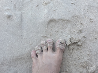 My feet are too hot, do you like it in the sand?