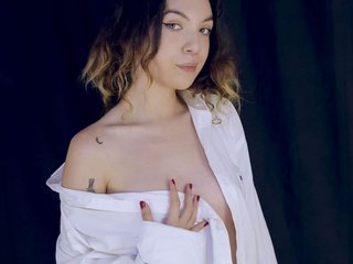 I'm A Sex Chat Suave Bimbo And I Am A Brunette