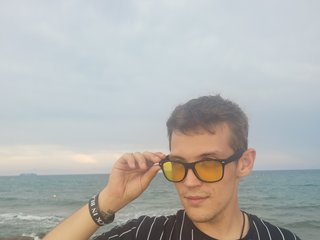 My Model Name Is Arguspup! I Am A Brunette