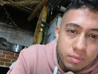 My BongaCams Model Name Is Andresdelaoz, I'm 30 Yrs Old