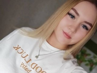 I Am A Blonde, My Age Is 18 Years Old And At BongaCams I'm Named JennyAta