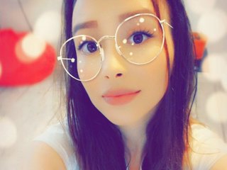 I Am A Brunette And I'm 27! I'm A Sex Cam Lovable Lady