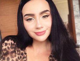 Lina1818 live cam model at BongaCams