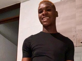 I Live In Cali! 25 Is My Age! A Live Webcam Sensual She-male Is What I Am