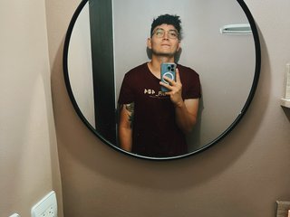 I Am A Brunette, My Name Is Unoxestres, My Age Is 30 Yrs Old