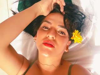 I'm 28 Years Of Age! A Live Chat Good-looking Gal Is What I Am