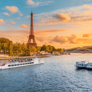 One of my dreams see the sunset in Paris