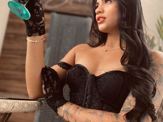 Let's enjoy a glass of wine together.