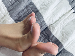 feet