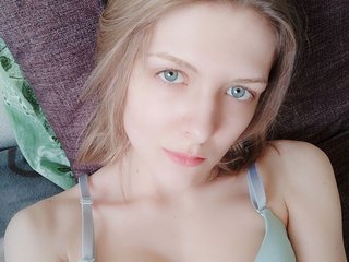 I Am A Blonde And My BongaCams Name Is YourWickedTwin, A Sex Chat Delectable Bimbo Is What I Am