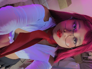 Your favorite schoolgirl 🌈