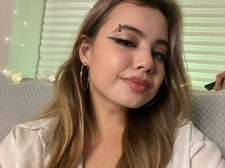 18 Is My Age And A Sex Webcam Irresistible Woman Is What I Am
