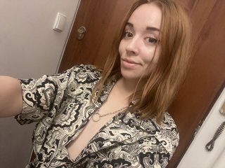 I'm 24, I Am Named AlisaDream-1