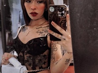 I'm A Webcam Lovely Sweet Thing And I Am A Brunette