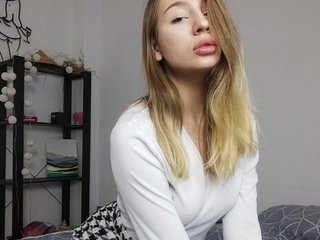 My Age Is 19 Yrs Old, I Am A Blonde, I'm A Camming Sensual Chick