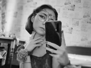 I Am A Brunette! I'm A Sex Chat Suave Chick And 19 Is My Age