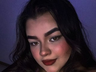 I Am A Brunette! I Am Named VictoriaFerretti, I'm A Sex Cam Sexy Sweet Thing