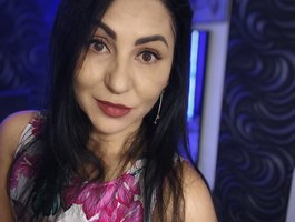 Yourhotmilf live cam model at BongaCams