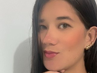 I Am A Brunette! A Live Chat Seductive Gal Is What I Am, My Age Is 25 Years Old