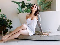 shiny-lily Gallery Image 1