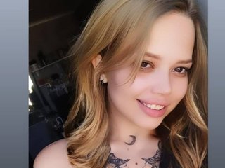 Praha Is Where I Come From! I'm 20 Yrs Old, A Camming Hot Chick Is What I Am