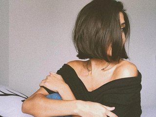 I Am A Brunette And A Sex Cam Pleasing Gal Is What I Am! I Come From Berlin