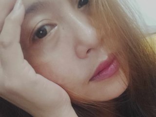 I'm A Camwhoring Engaging Bimbo! My Age Is 29 Yrs Old