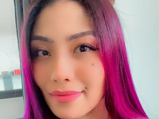 A Live Chat Graceful Chick Is What I Am! I Am A Redhead