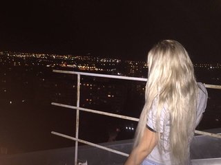 I Am A Blonde And I'm 23 Years Old! I'm A Cam Charming Lady