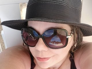 I Am A Brunette! 36 Is My Age And I Live In Buenos Aires