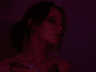 My BongaCams Model Name Is Snowy-Luna, 18 Is My Age! I Am A Brunette